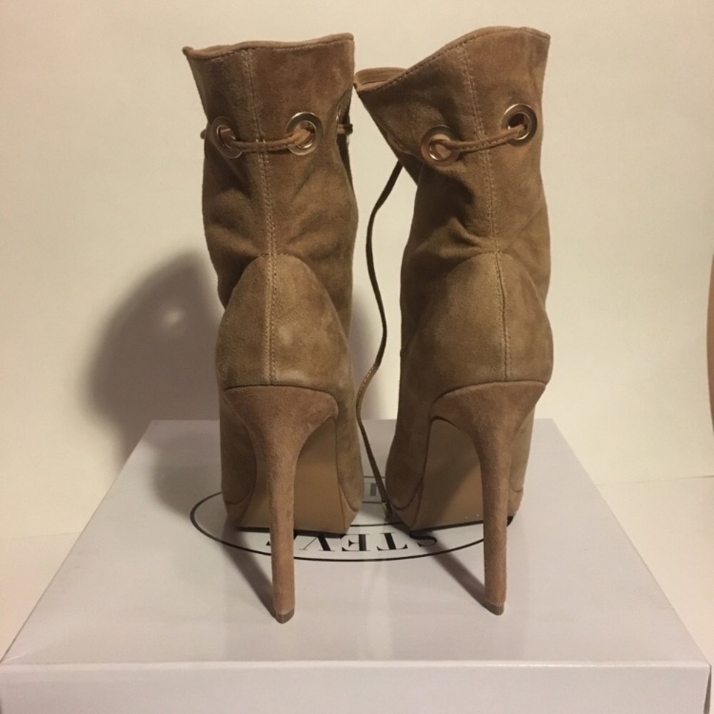New Steve Madden Cavalier Camel Suede Bootie - Picture 3 of 8